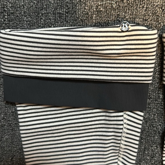 Lululemon Boot Liners/Leg Warmers - Picture 2 of 2